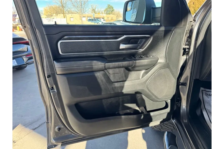 2020 RAM 1500 Big Horn Crew C image 10
