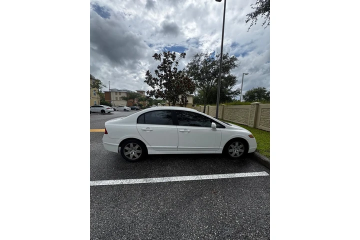$2300 : Honda Civic LX  2008 image 1
