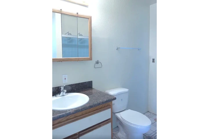 $1950 : 2 bedroom Apt in James wood image 9