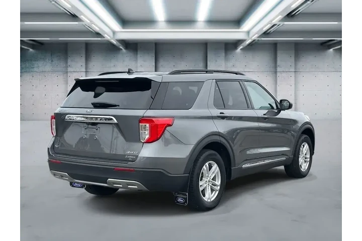 $30446 : Ford Explorer 2023 AWD XLT 4 image 5