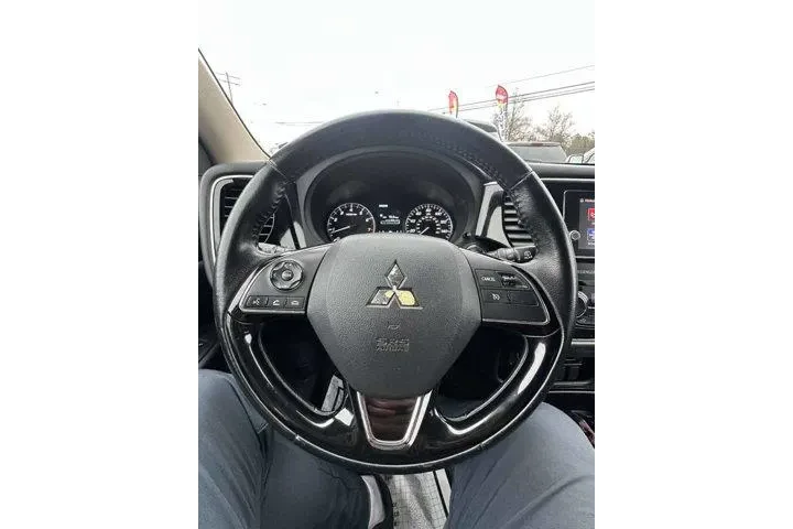 $9495 : Mitsubishi Outlander 2017 AW image 9