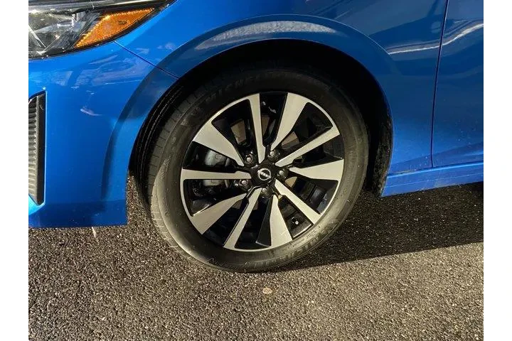 $15915 : Nissan Sentra 2025 SV 4dr Se image 9