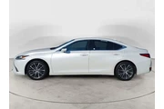 $28588 : Lexus ES 250 2022 AWD 4dr Se thumbnail