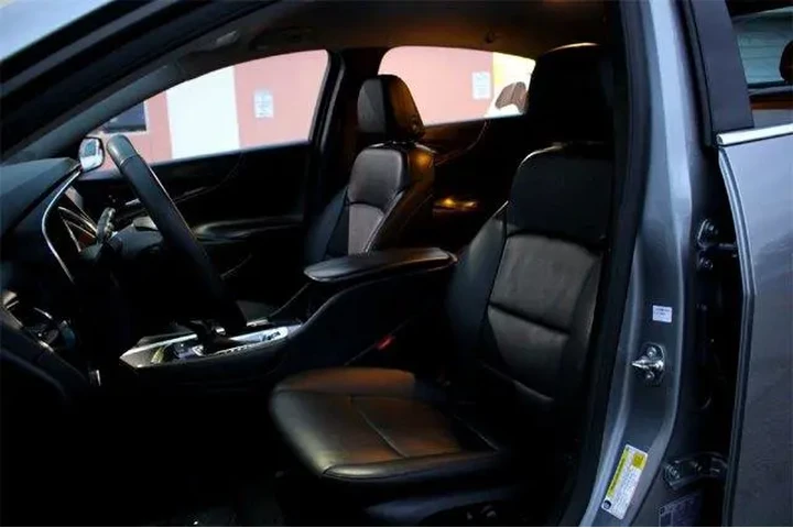 $21028 : Chevrolet Malibu 2024 LT 4dr image 10