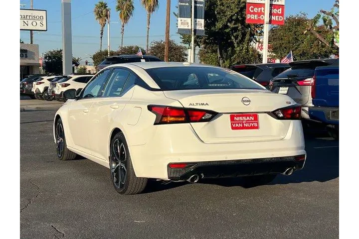$21998 : Nissan Altima 2024 2.5 SR 4d image 4