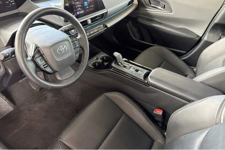 $30468 : Toyota Prius 2025 LE 4dr Hat image 5