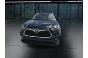 $33588 : Toyota Highlander 2023 XLE 4 thumbnail