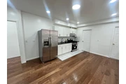$2500 : 2 CUARTOS Y 1 BAÑO/ OZONE PARK thumbnail