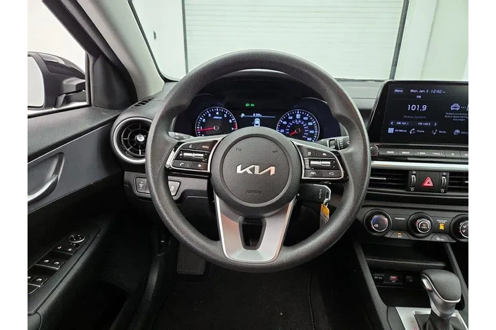$19998 : Kia Forte 2024 LXS 4dr Sedan image 10