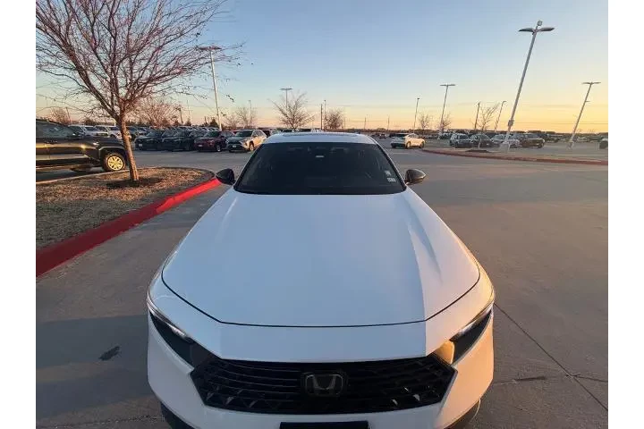 $27995 : Honda Accord Hybrid 2023 Spo image 8