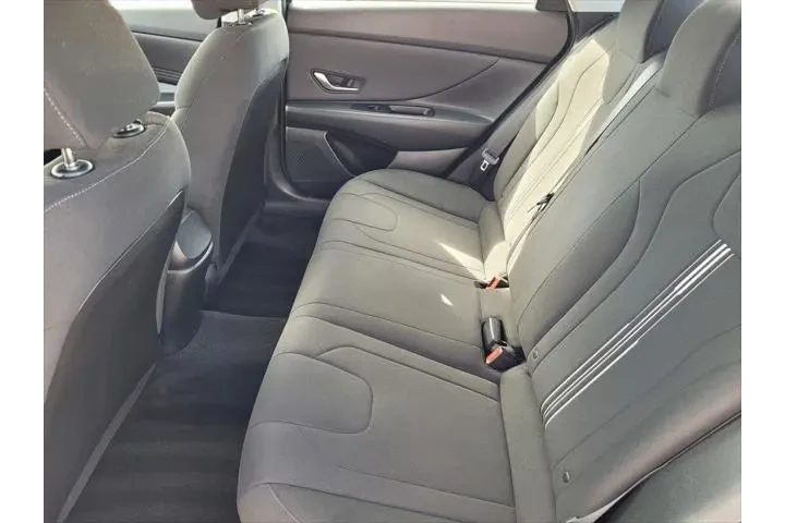 $19600 : Hyundai ELANTRA 2023 SEL 4dr image 8