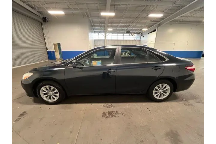 $18622 : Toyota Camry 2017 image 6