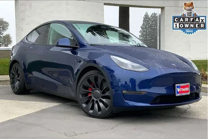 $39995 : Tesla Model Y 2023 AWD Perfo image 2