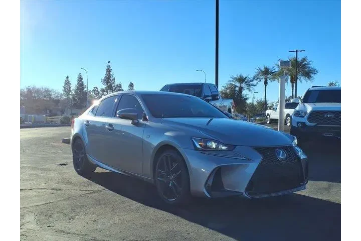 $26279 : Lexus IS 350 2017 4dr Sedan image 8