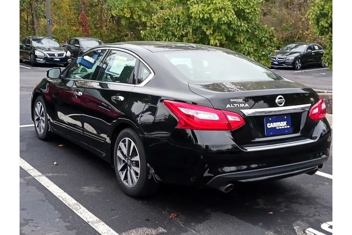 $14599 : Nissan Altima 2017 2.5 SL 4d image 7