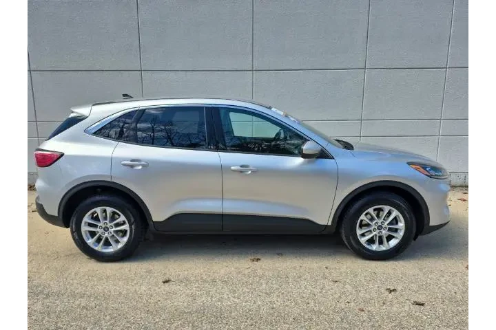 $17250 : Ford Escape 2020 AWD SE 4dr image 5