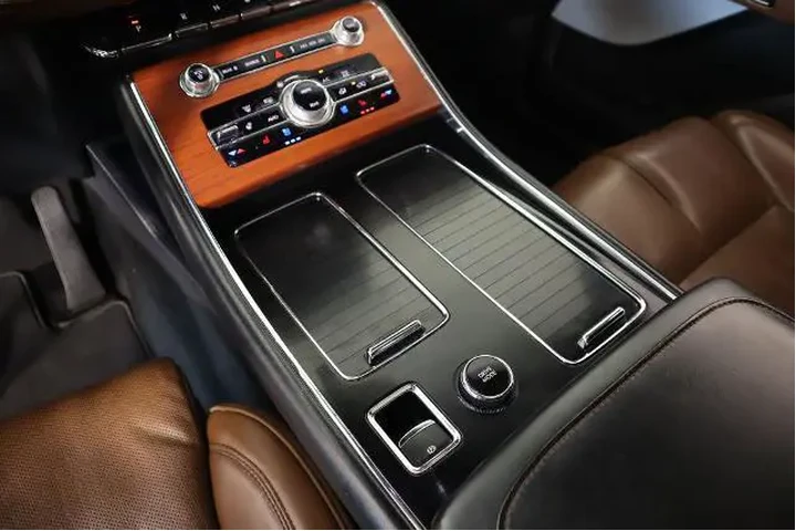 $33995 : Lincoln Aviator 2021 AWD Res image 9