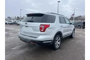$15975 : Ford Explorer 2019 AWD Limit thumbnail