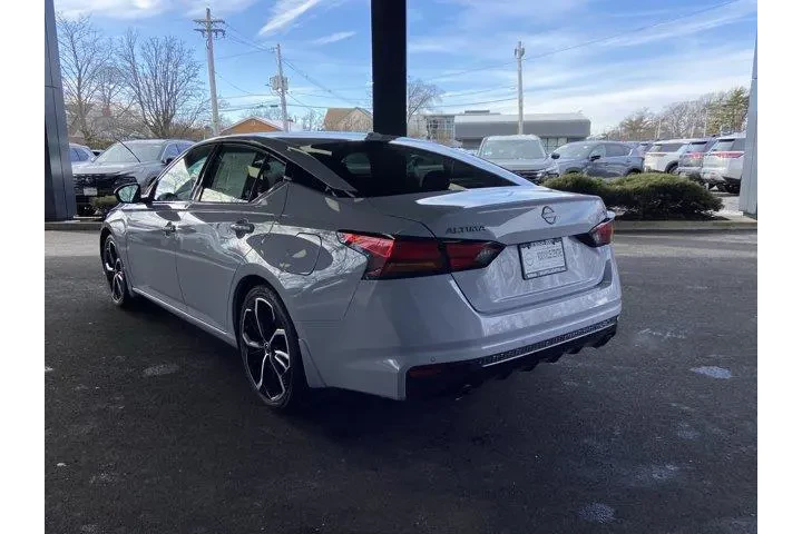 $17874 : Nissan Altima 2025 2.5 SR 4d image 7