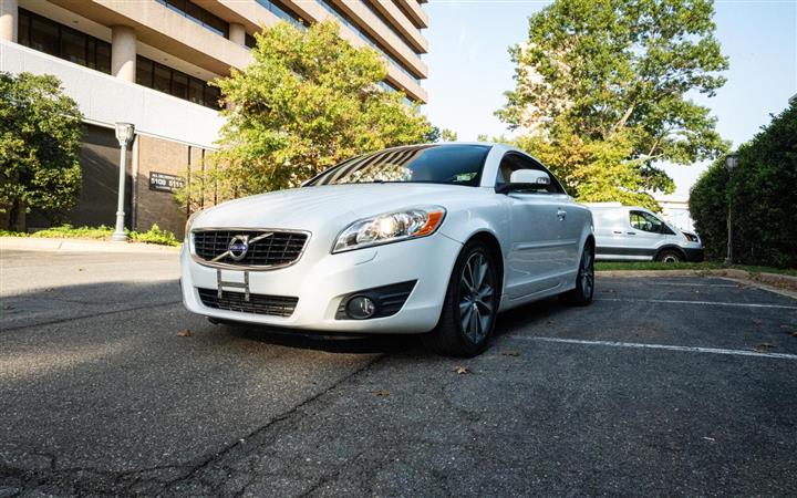 $12000 : 2012 VOLVO C70 image 8