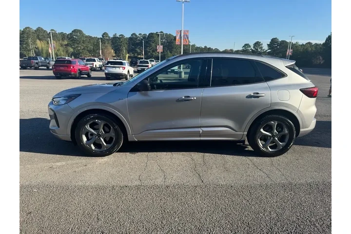 $21292 : Ford Escape 2023 ST-Line 4dr image 5