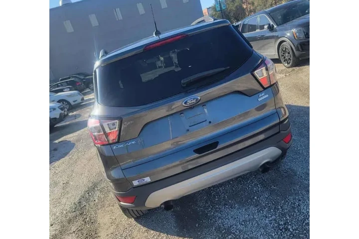 $9500 : 2018 Escape SE image 7