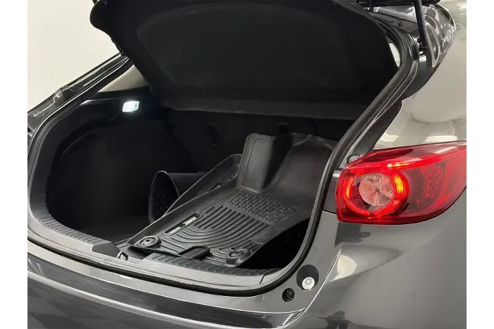 $16500 : Mazda Mazda3 2017 Grand Tour image 8