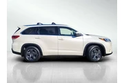 $24944 : Toyota Highlander 2017 AWD L thumbnail