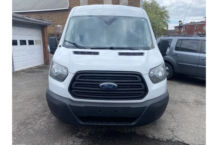2017 Transit 250 image 3
