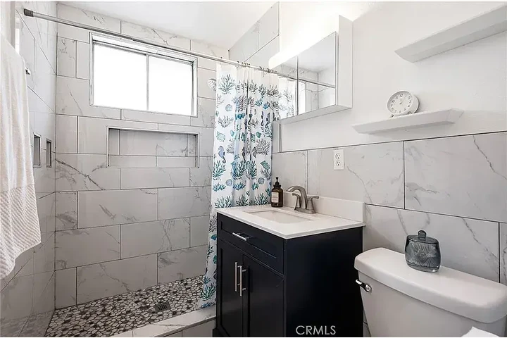 $1175 : Long Beach 🏠 Pet Friendly 2/1 image 3