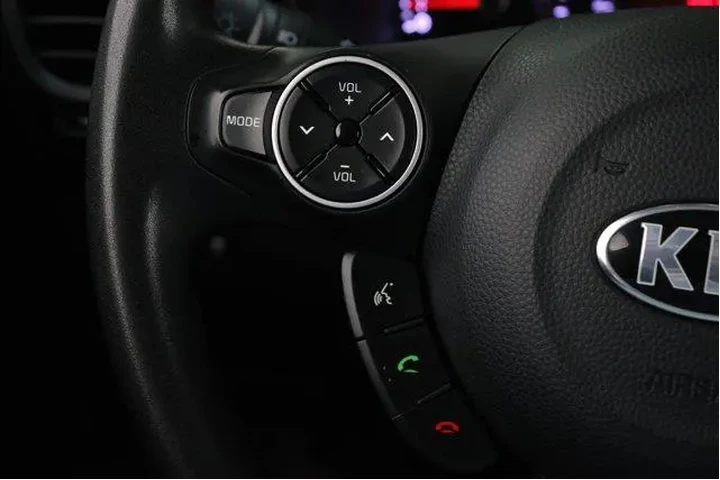 $11988 : Kia Soul 2017 4dr Crossover image 8