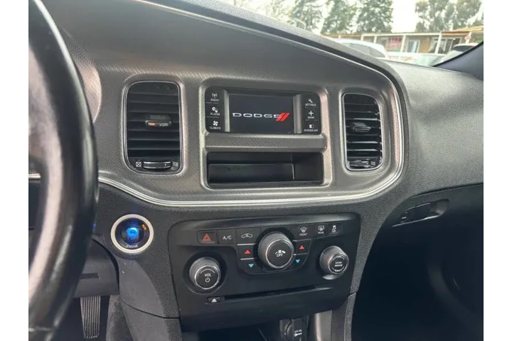 $7999 : 2012 Charger SE image 10