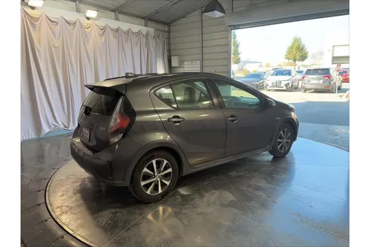 $12999 : Toyota Prius c 2018 One 4dr image 9