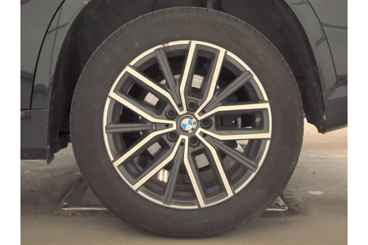 $35477 : BMW X1 2025 AWD xDrive28i 4d image 10