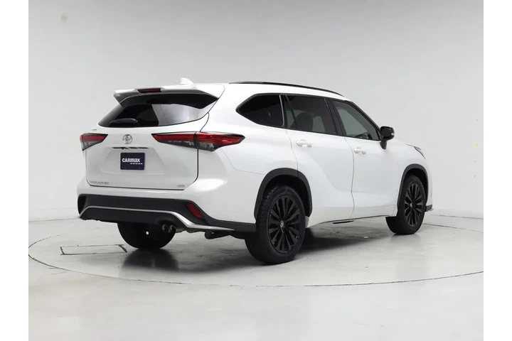 $33998 : Toyota Highlander 2023 XSE 4 image 8