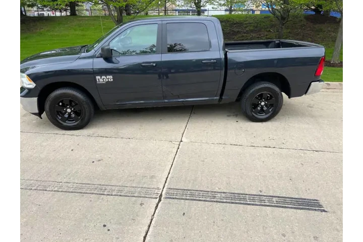 $23997 : 2021 RAM 1500 Classic SLT image 9