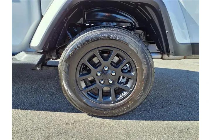 $31847 : Jeep Gladiator 2023 4x4 Over image 7