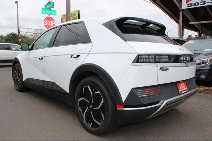 $24995 : 2024 Ioniq 5 SE RWD image 4