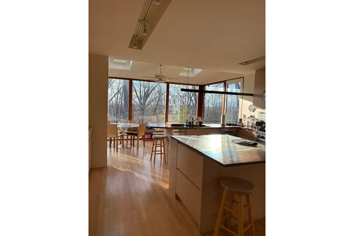 Home & Commercial Cleaning image 5