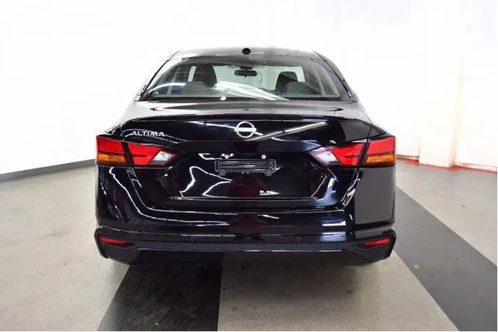 $20994 : Nissan Altima 2025 2.5 SV 4d image 6