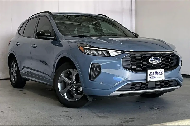 $21591 : Ford Escape 2024 ST-Line 4dr image 1