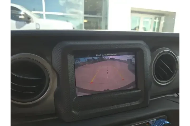 $27200 : Jeep Wrangler Unlimited 2022 image 7