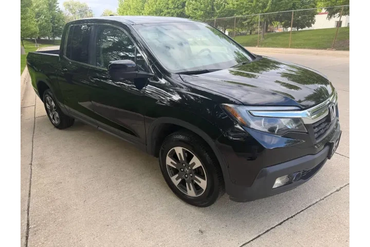$16997 : 2017 Ridgeline RTL-T image 1