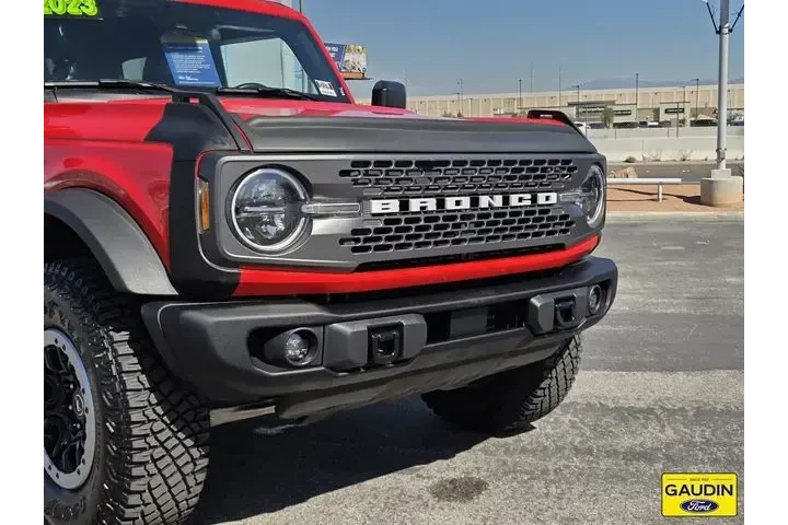 $39777 : Ford Bronco 2023 4x4 Base Ad image 2