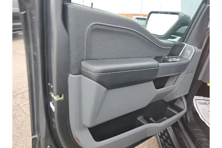 $29999 : Ford F-150 Lightning 2023 AW image 9