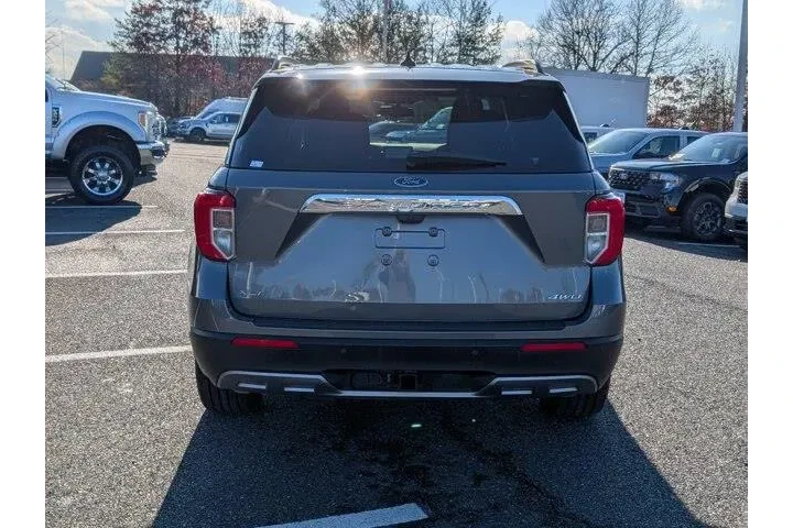 $27949 : Ford Explorer 2022 AWD XLT 4 image 4
