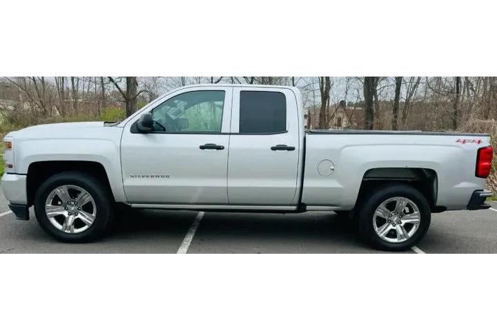 $22000 : 2016 Silverado 1500 Custom image 5