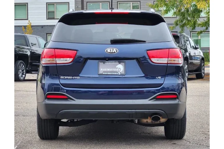 $9975 : 2017 Sorento LX V6 image 9