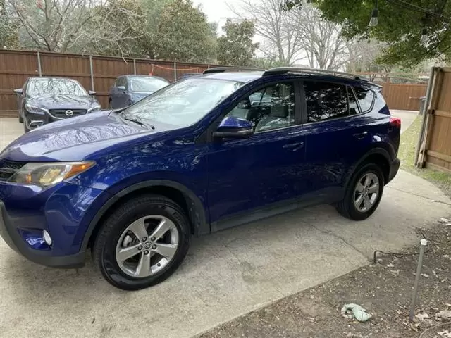 $9900 : 2015 Toyota RAV4 XLE image 1