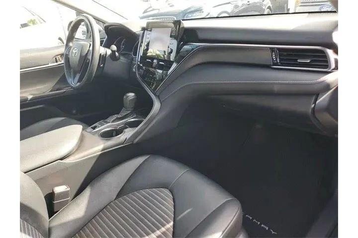 $25990 : Toyota Camry Hybrid 2023 SE image 10